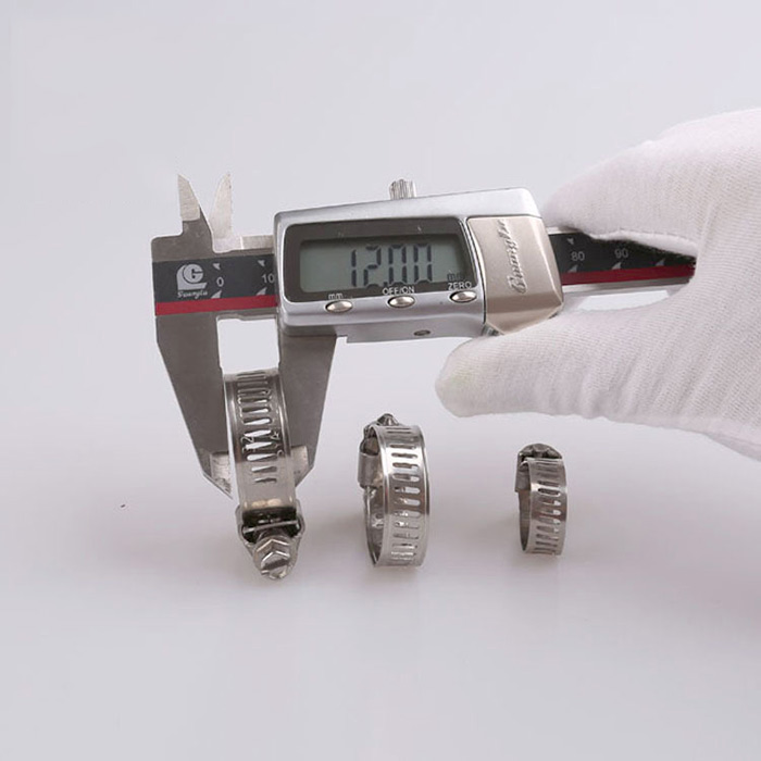 中美不銹鋼喉箍帶寬測量圖1